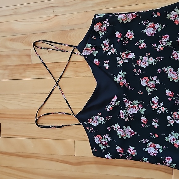 Pins and needles flower dress - Picture 6 of 6